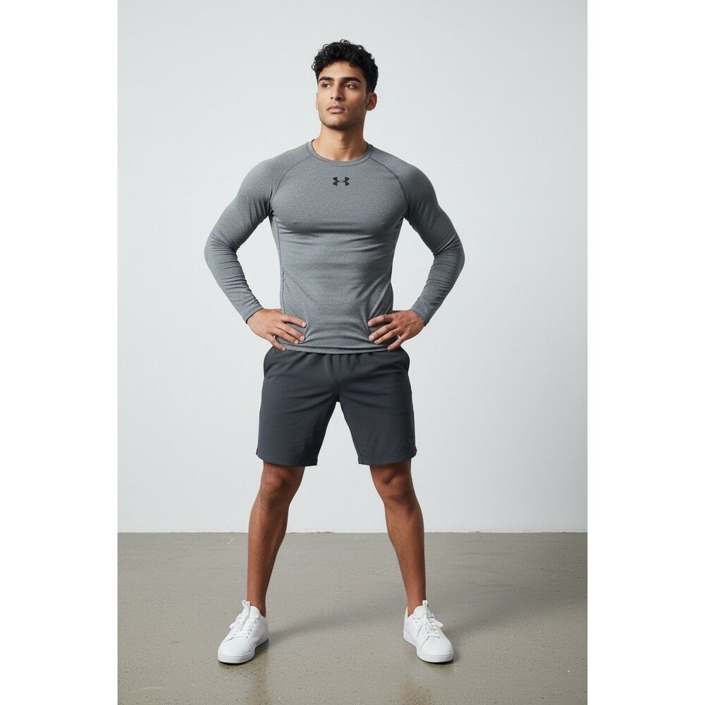 Under Armour Men’s Gray Long Sleeve Performance Top